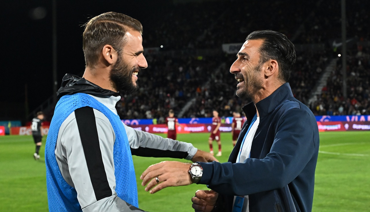 Panagiotis Tachtsidis, lovitura lui Elias Charalambous. Îl ia fotbalist şi antrenor secund