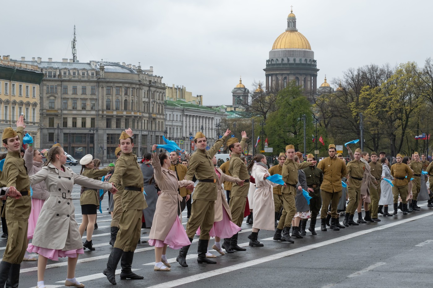 Ruşii l-au chemat pe numărul 1 din România la Sankt Petersburg. Răspunsul de la Bucureşti: „Vin, dacă va fi pace”