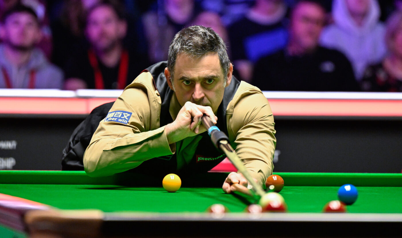 Semifinale de top la Campionatul Mondial de snooker. Ronnie O’Sullivan îşi continuă drumul spre coroana de la Crucible