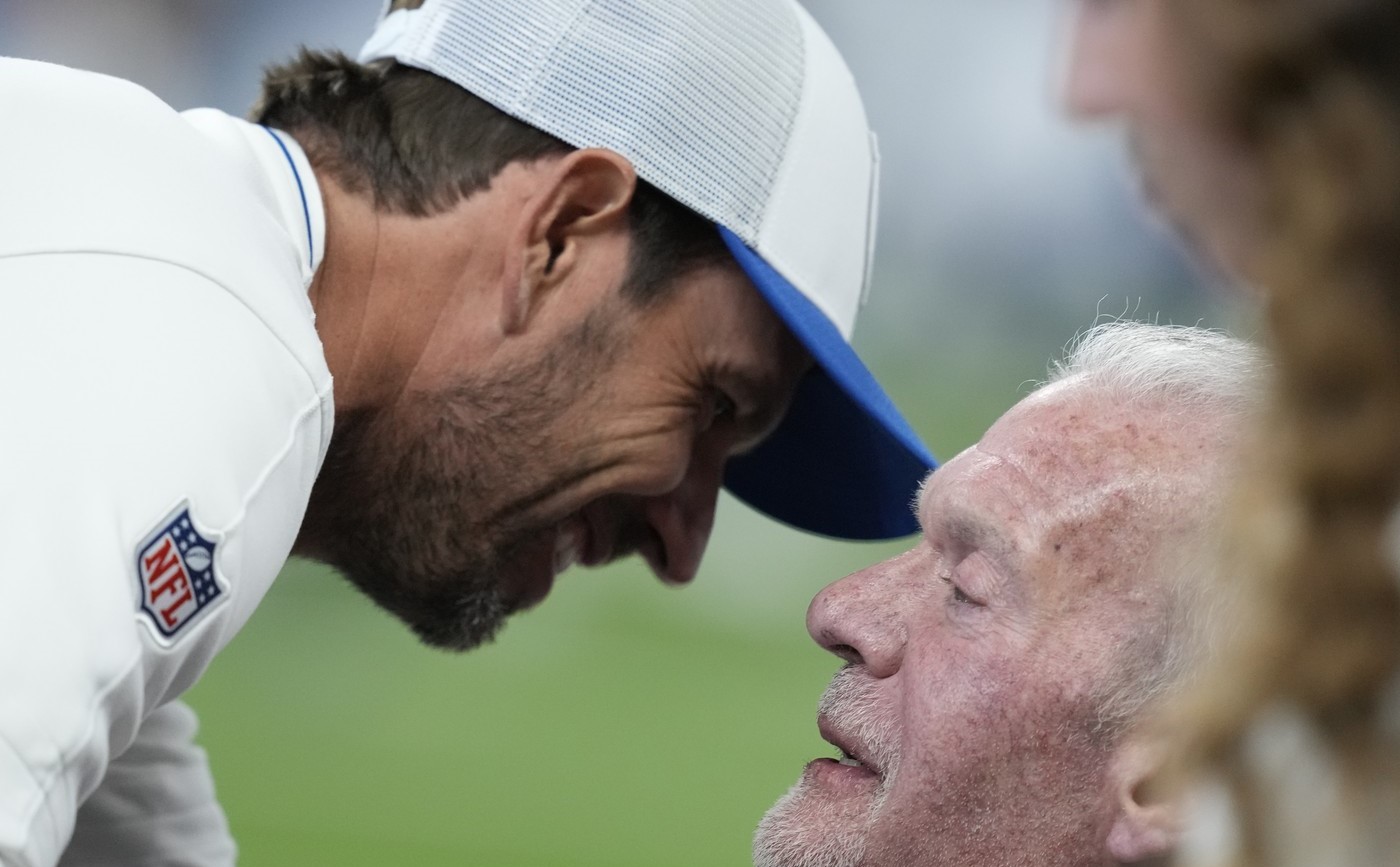 Șoc în lumea sportului! A murit cel mai tânăr patron din NFL