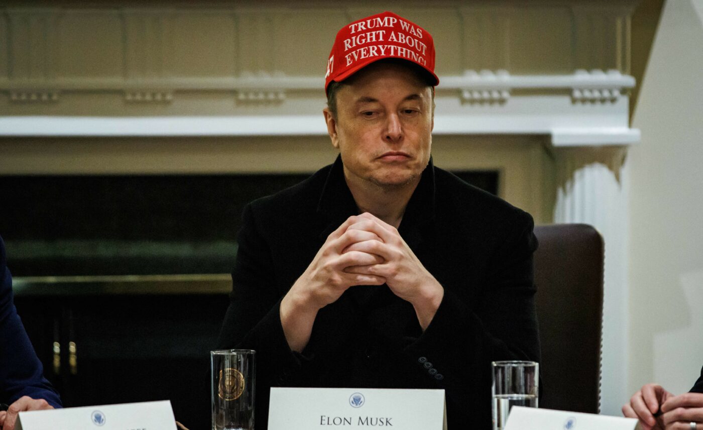 Tesla s-a prăbușit. Elon Musk a ajuns în pragul disperării și e gata de măsuri ieșite din comun