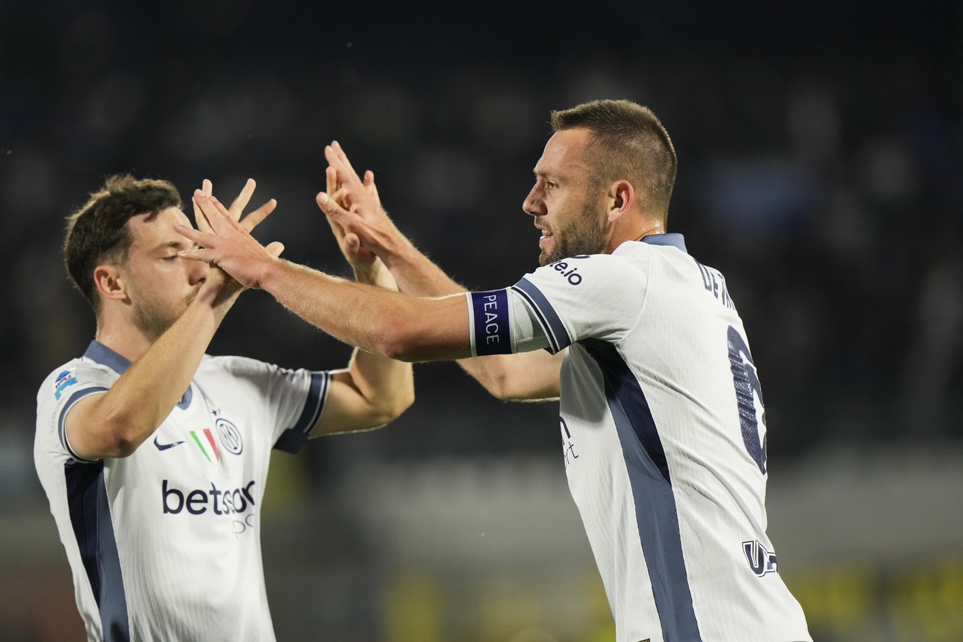 Lupta finală pentru Scudetto: Como – Inter 0-1 și Napoli – Cagliari 0-0, Live Blog Online, în ultima etapă din Serie A: Stefan de Vrij marchează și Inter e campioană la acest scor