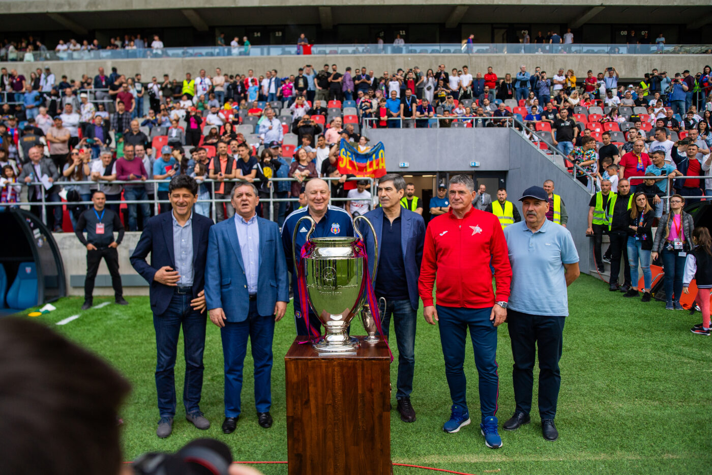 „Minte! Era spionul lui Valentin Ceauşescu în vestiar”. Acuzațiile unui greu din Steaua ’86 pentru omul despre care s-a spus că a revoluționat echipa care a câştigat Cupa Campionilor Europeni
