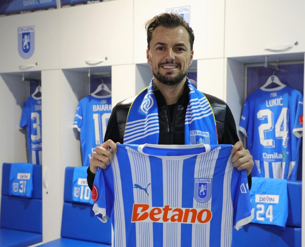 Fanii Universităţii Craiova l-au catalogat „distribuitor oficial de gloabe” pe Mario Felgueiras, când au văzut ce jucător vrea să transfere în Bănie: „Ajunge cu bătaia de joc!”