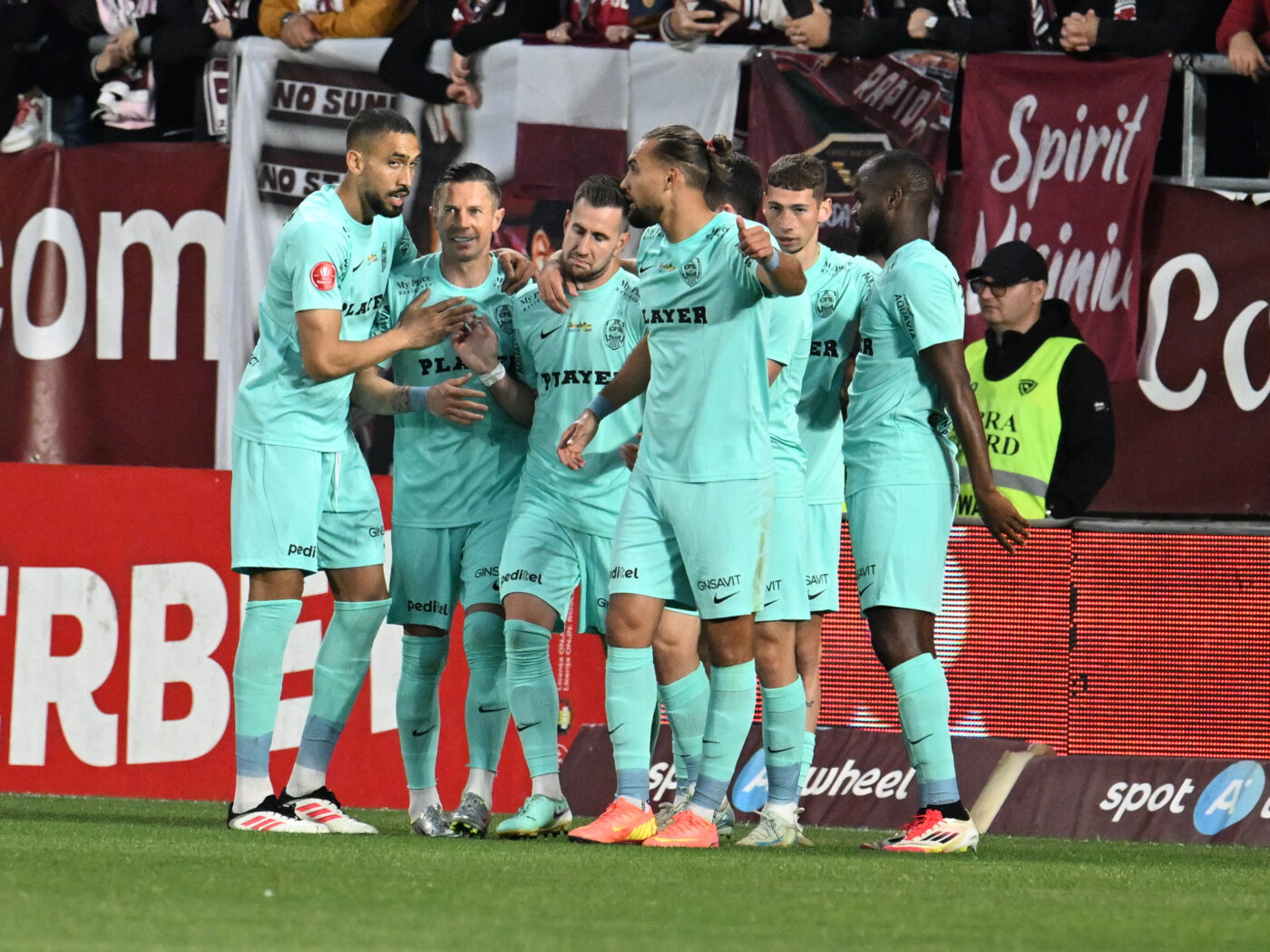 CFR Cluj a semnat cu fundașul central. Are 6 selecții în națională