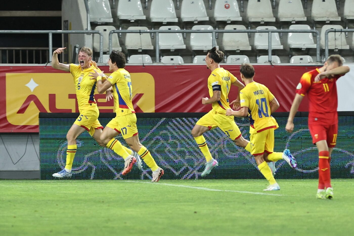 Ce a spus fostul fotbalist după ce fiul său a marcat pentru România U19. „Nu am trăit niciodată așa ceva”. EXCLUSIV 