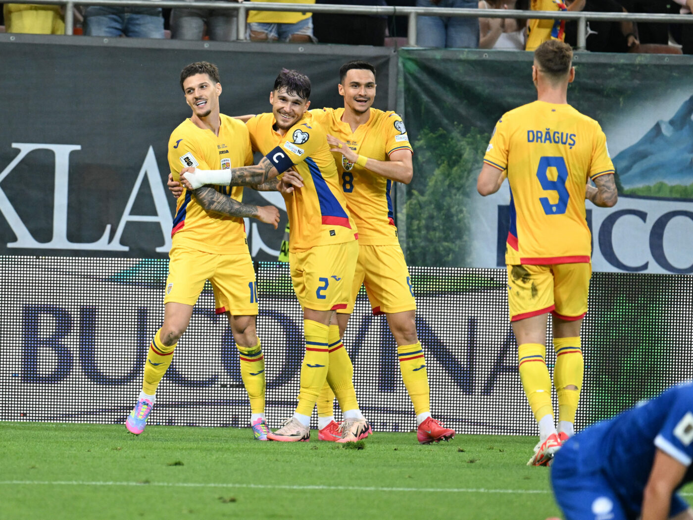 Ce note au primit fotbaliștii lui Lucescu, după România – Cipru 2-0. Cine a fost ales omul meciului