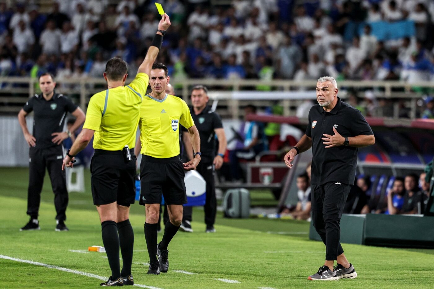 Cosmin Olăroiu a început rău contractul de 6.000.000 de euro pe an! A dezamăgit o națiune întreagă
