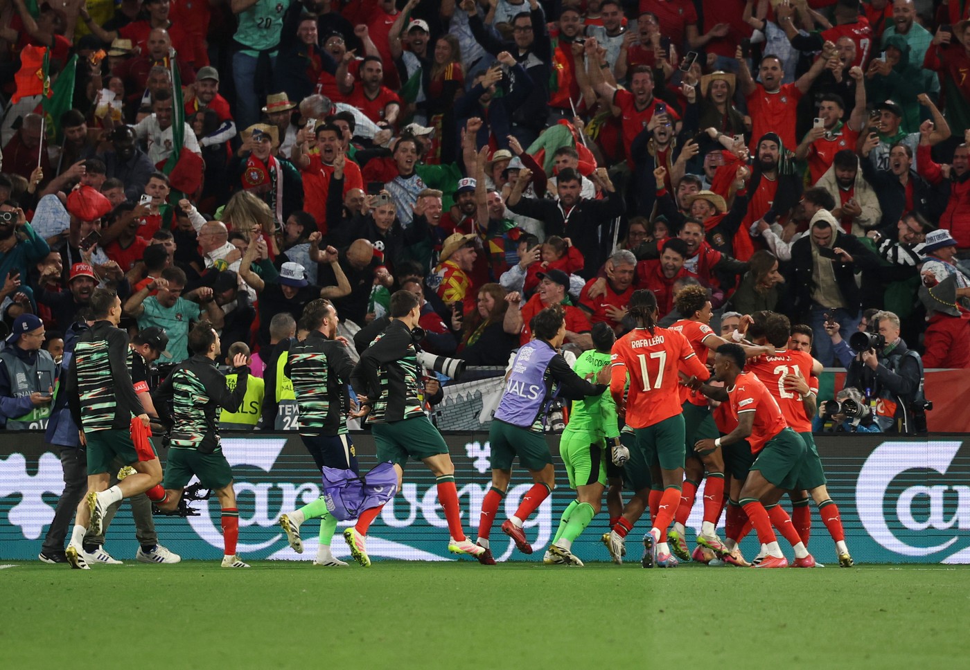 Cristiano Ronaldo a plâns ca un copil, după câștigarea Ligii Națiunilor. Imaginile cu el în lacrimi au făcut înconjurul planetei