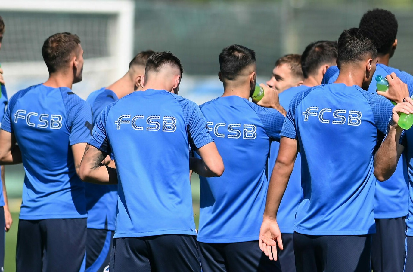 FCSB, reunire cu multe absențe! 8 jucători au lipsit de la vizita medicală