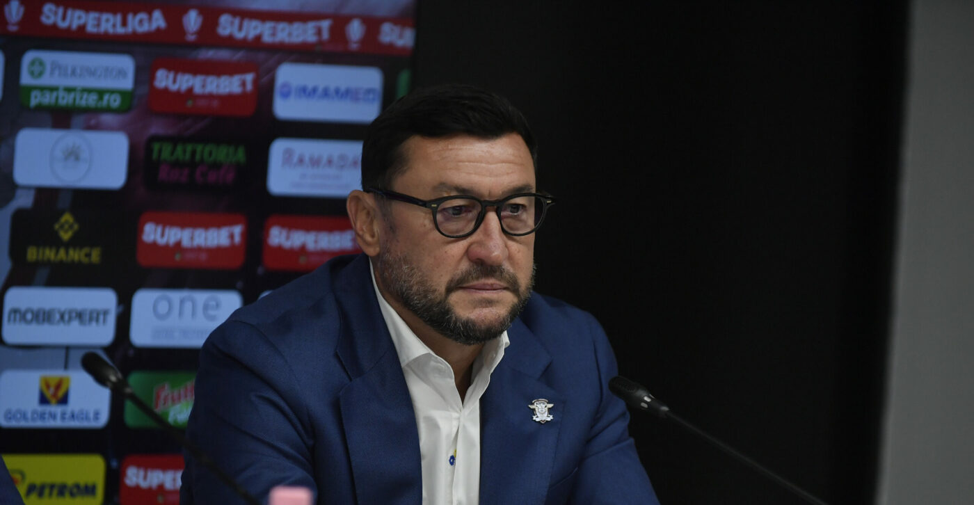 Gata! Viorel Moldovan, dat afară de Rapid
