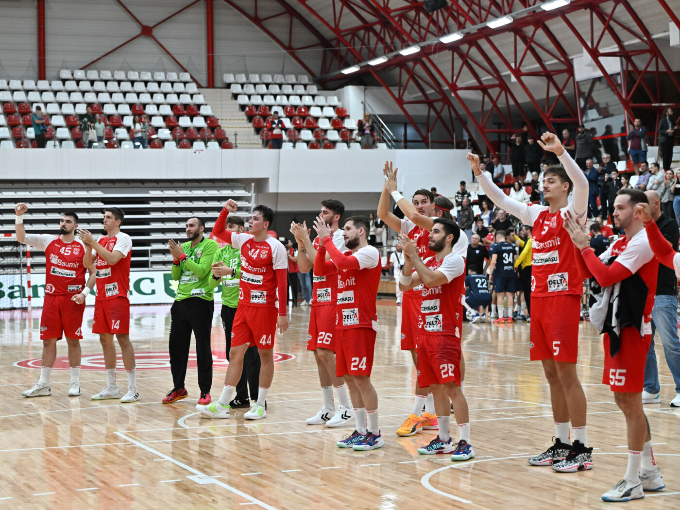 N-au-mai-avut-noroc-Dinamo-a-nimerit-intr-o-grupa-horror-in-Liga-Campionilor-1400x1050.jpg