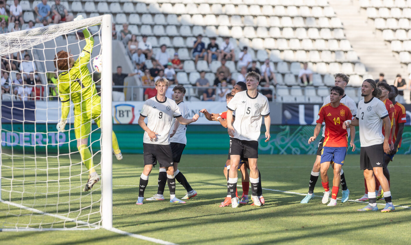 Nebunie! Germania U19 avea 2-1 în minutul 90 cu Spania U19, dar a urmat ceva ireal: ibericii cu întors în 90+5 la 3-2, iar nemții au salvat meciul în 90+9!