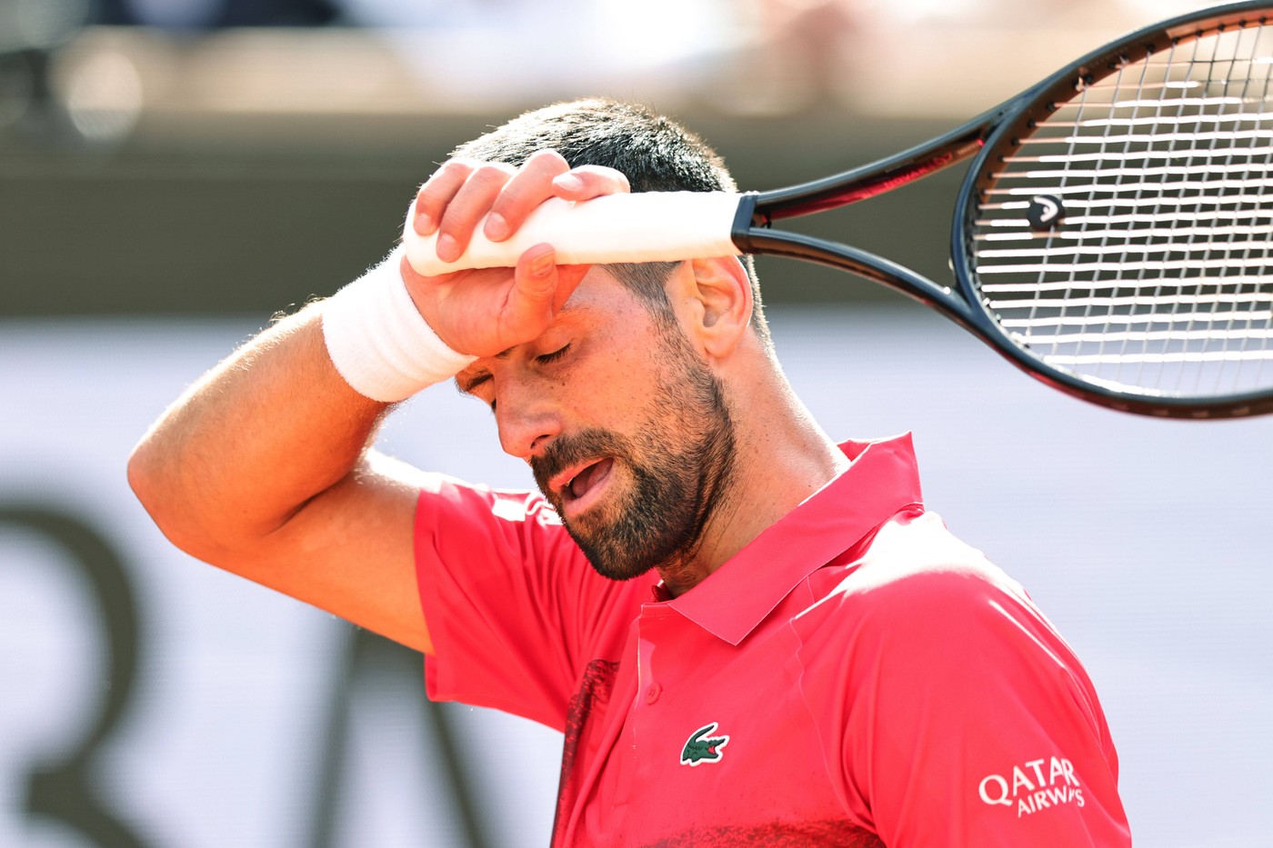 Novak-Djokovic-in-cursa-pentru-trofeul-de-la-Roland-Garros-aparat-de-liderul-mondial-„Doar-lasati-l-sa-joace.-Sa-si-arate-maretia-si-sa-inspire-noile-generatii.jpg