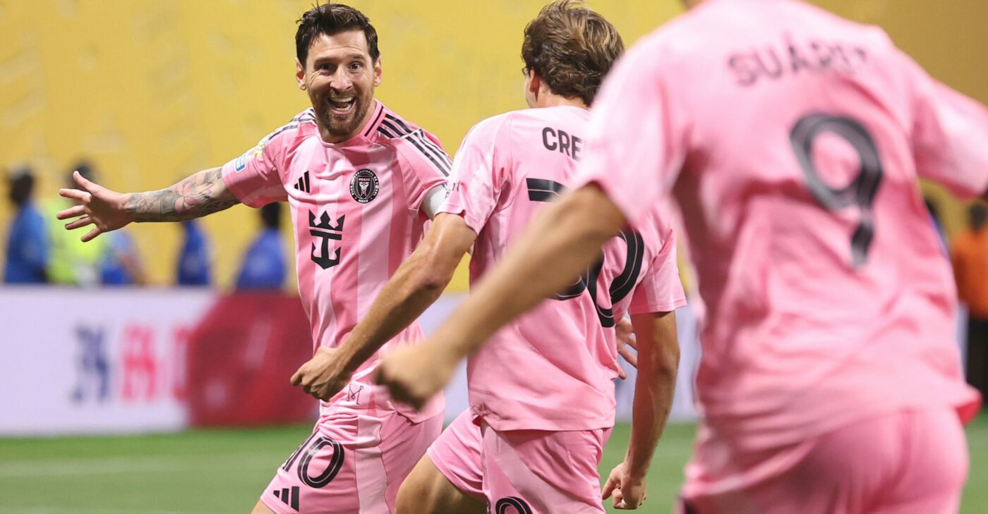 O-femeie-de-peste-80-de-ani-i-a-pus-intrebarea-uluitoare-lui-Leo-Messi.-„Te-insori-cu-mine-1400x729.jpg