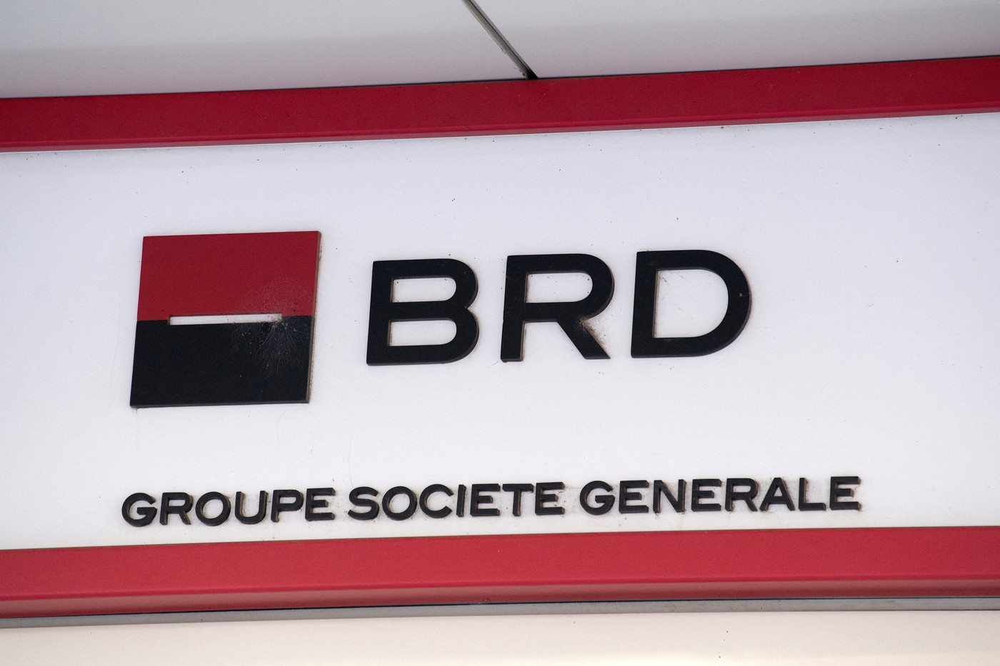 Percheziții la BRD Société Générale, un important grup bancar francez activ și în România. Ancheta vizează posibile fapte de fraudă și spălare de bani