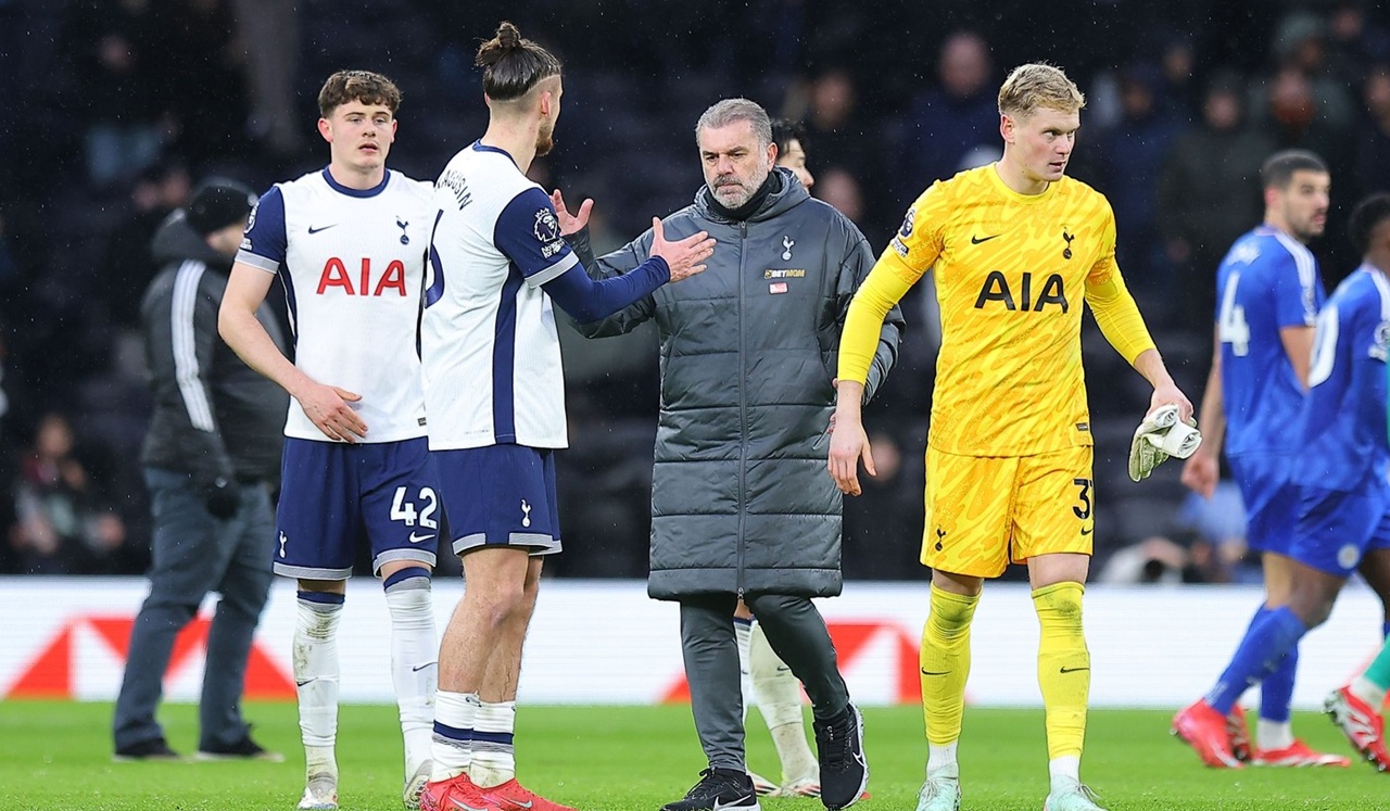 Radu Drăguşin, în mijlocul revoluției de la Tottenham! Fotbaliştii au amenințat că pleacă pentru că Ange Postecoglou a fost demis