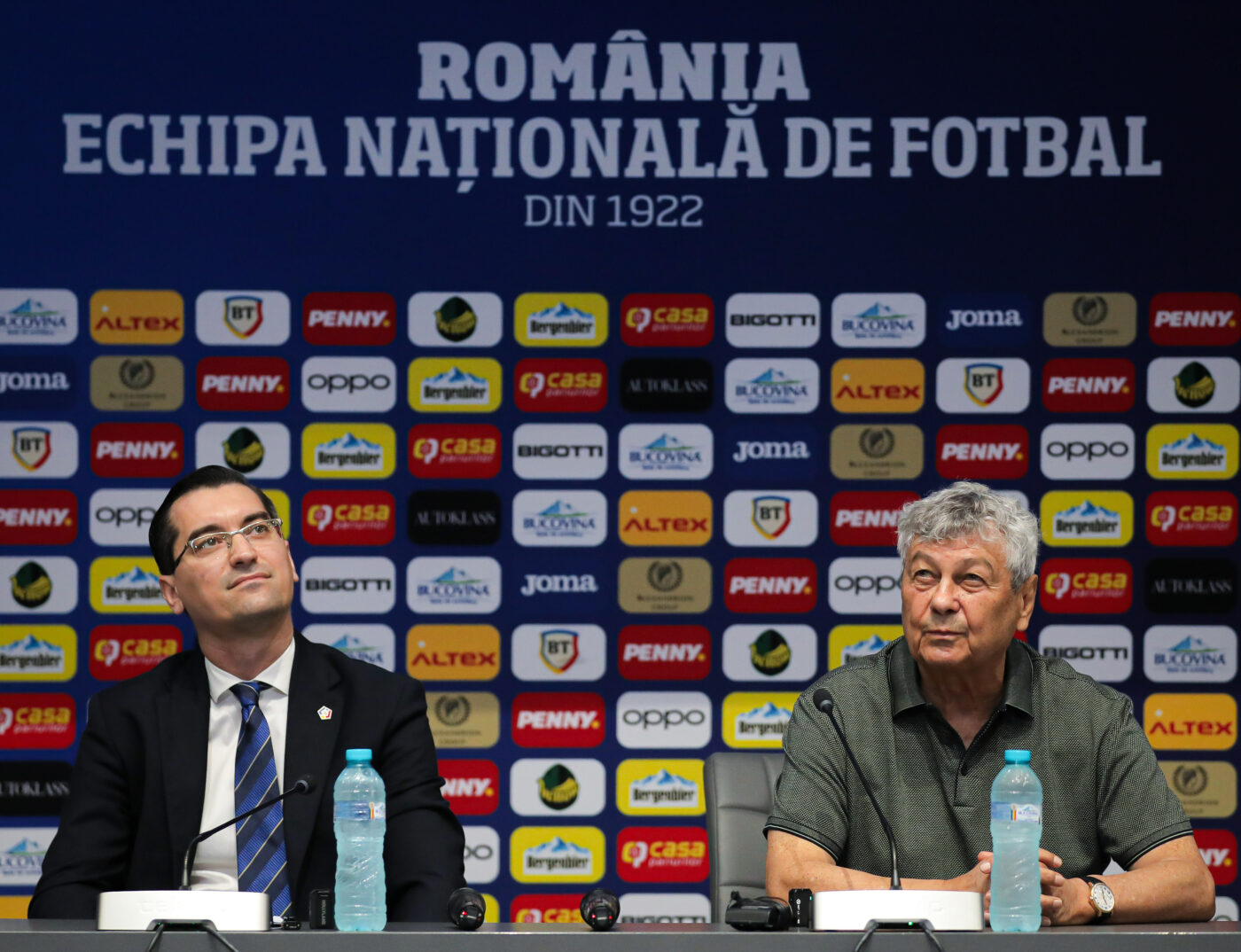 Razvan-Burleanu-mesaj-clar-pentru-Mircea-Lucescu.-Presiunea-e-imensa-1400x1074.jpg