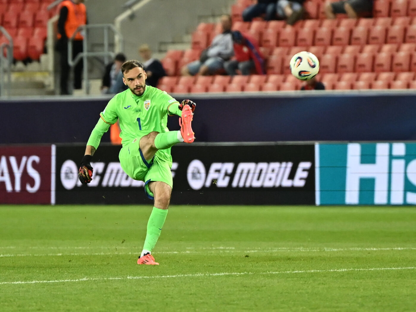 Răzvan Sava debordează de optimism, după ce România U21 a pierdut cu Italia U21: „Vrem să scoatem românii pe stradă”