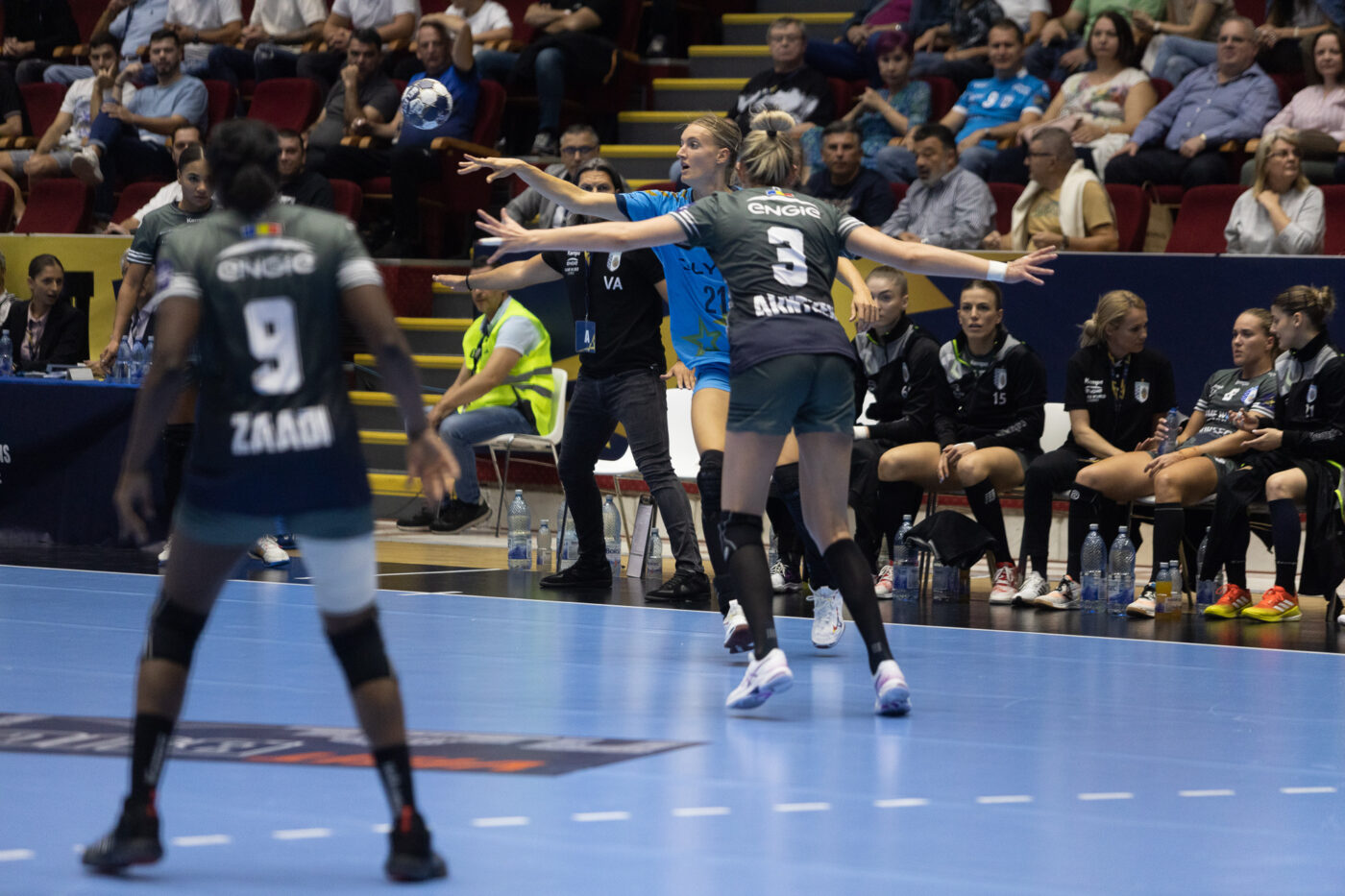 S-au-tras-grupele-Ligii-Campionilor-Adversare-teribile-pentru-CSM-Bucuresti-si-Gloria-Bistrita-1400x933.jpg