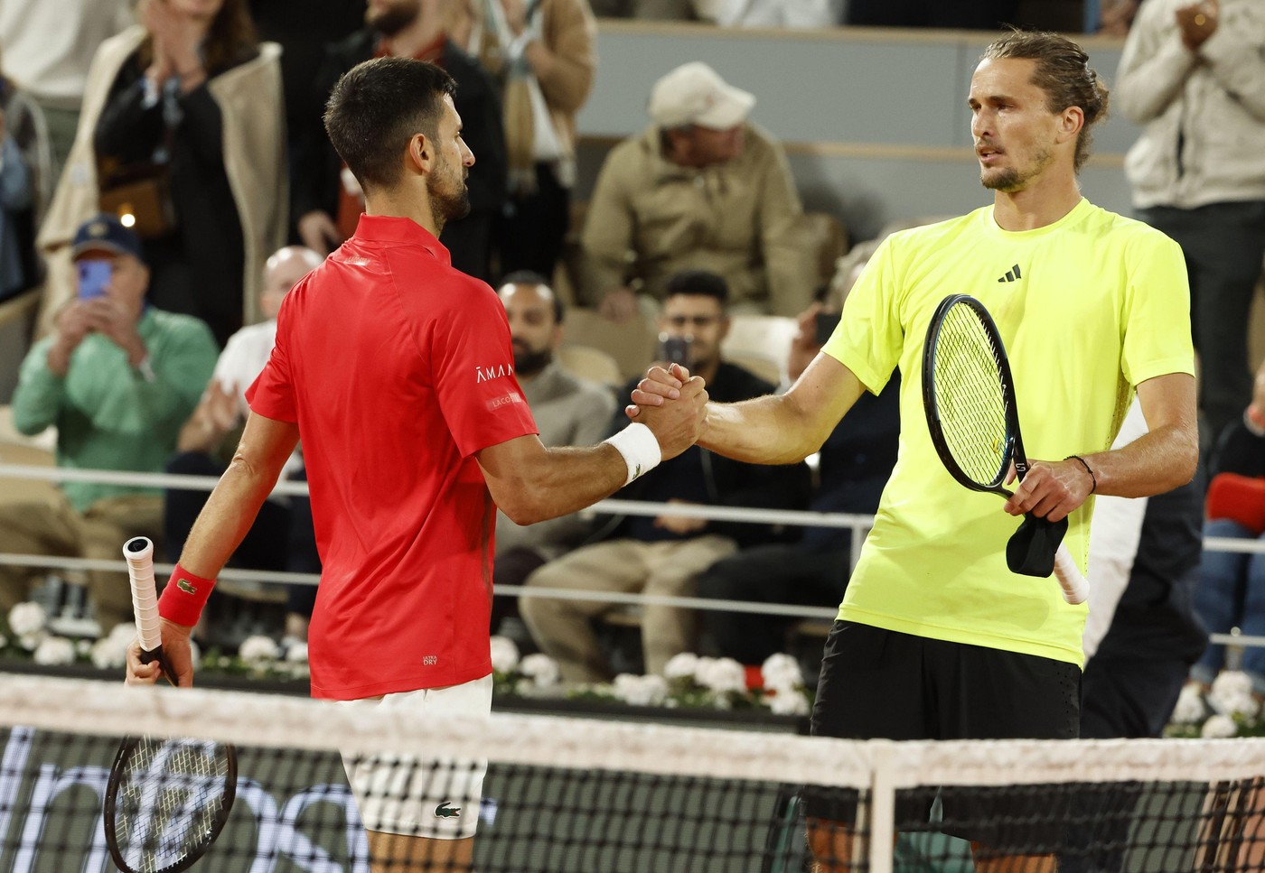 Scene-tari-la-Roland-Garros-cu-Ion-Tiriac-in-prim-plan.-Cum-l-a-ajutat-miliardarul-roman-pe-Alexander-Zverev-chiar-in-meciul-cu-Novak-Djokovic.jpg