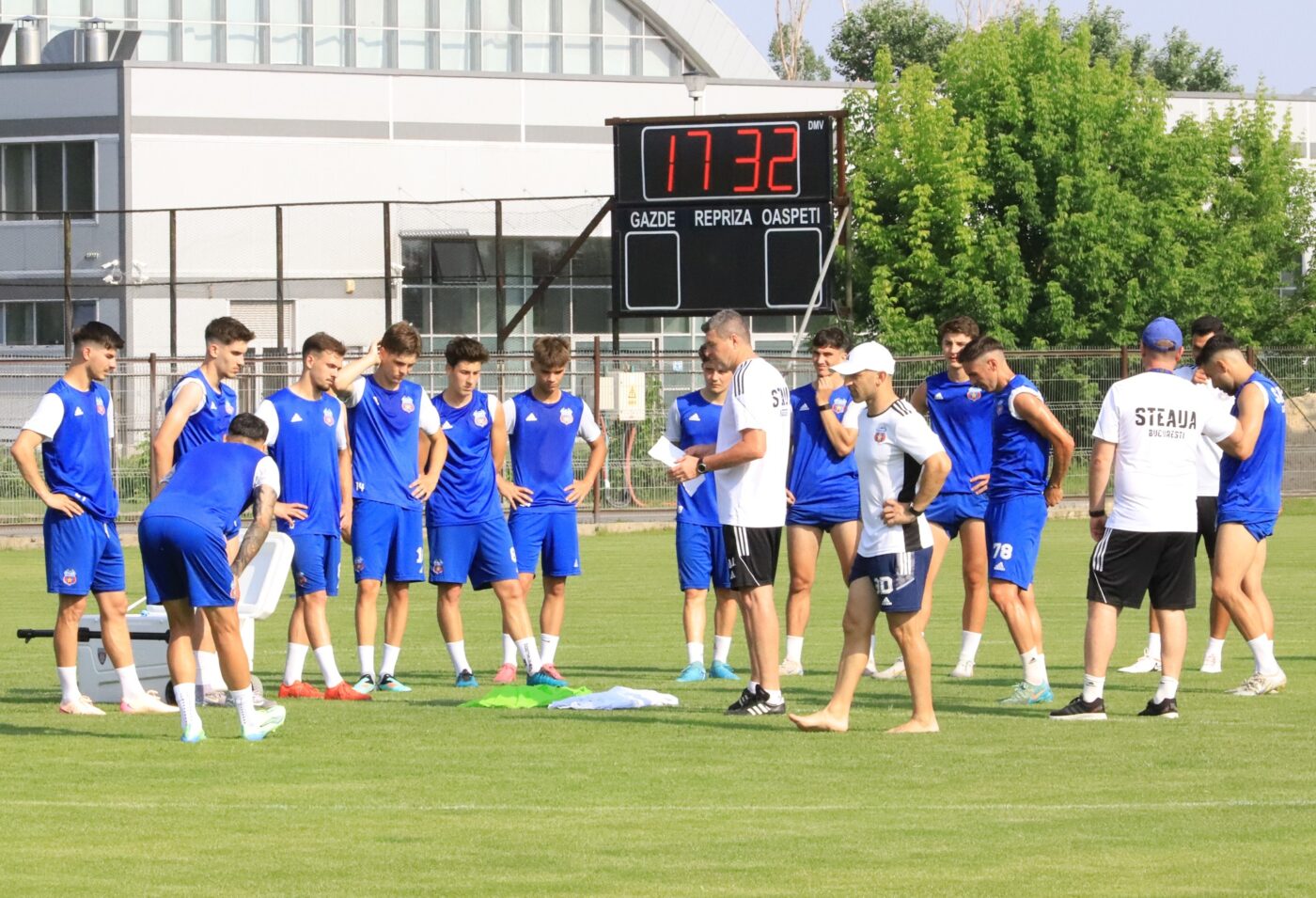 Steaua s-a reunit cu 20 de jucători! Primele două achiziții și mai mulți fotbaliști testați de Daniel Oprița, prezenți la terenul de antrenament