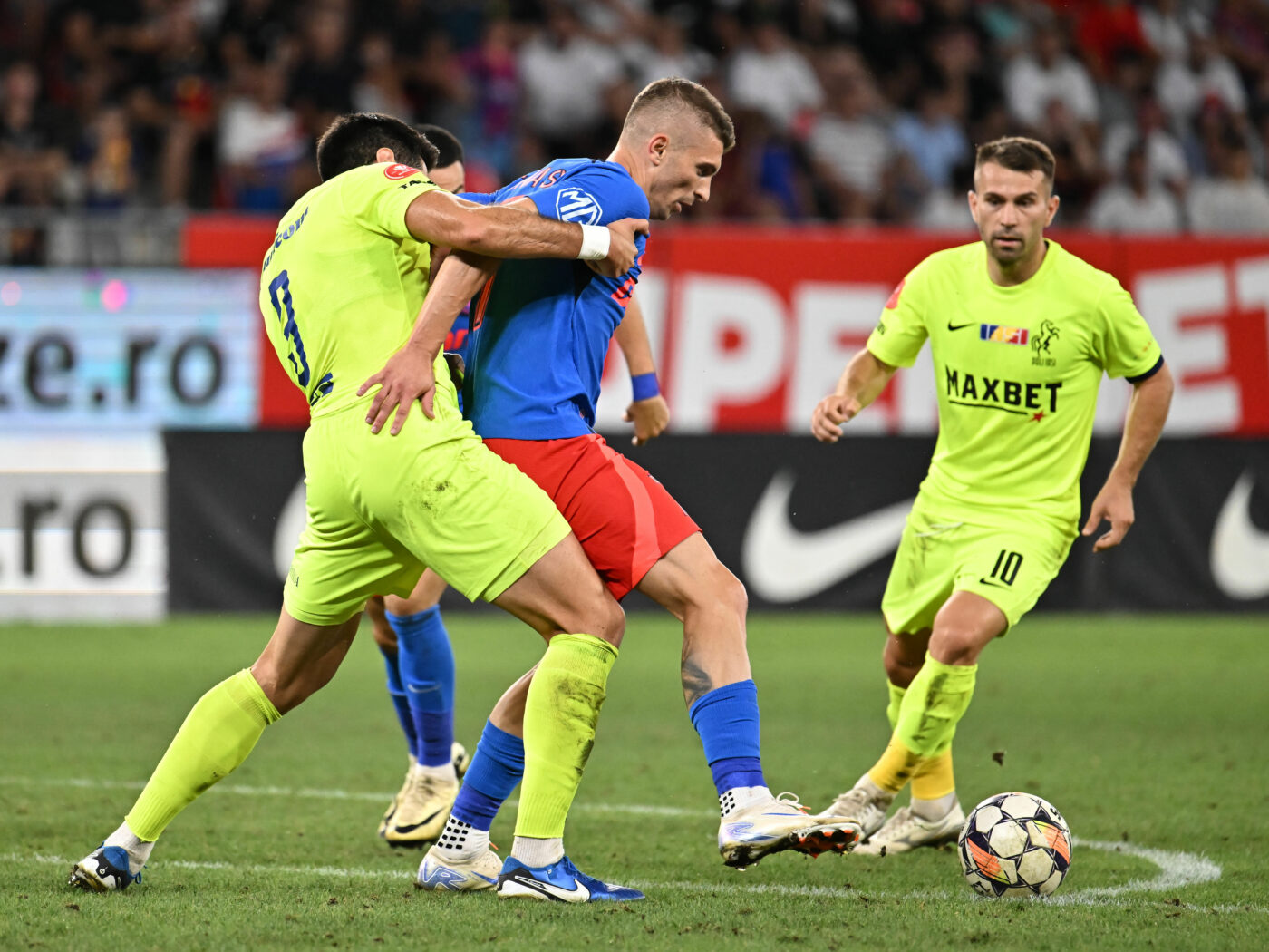 „Tunarul” echipei din România a schimbat taberele! Fotbalistul a semnat în Superliga pe 2 ani