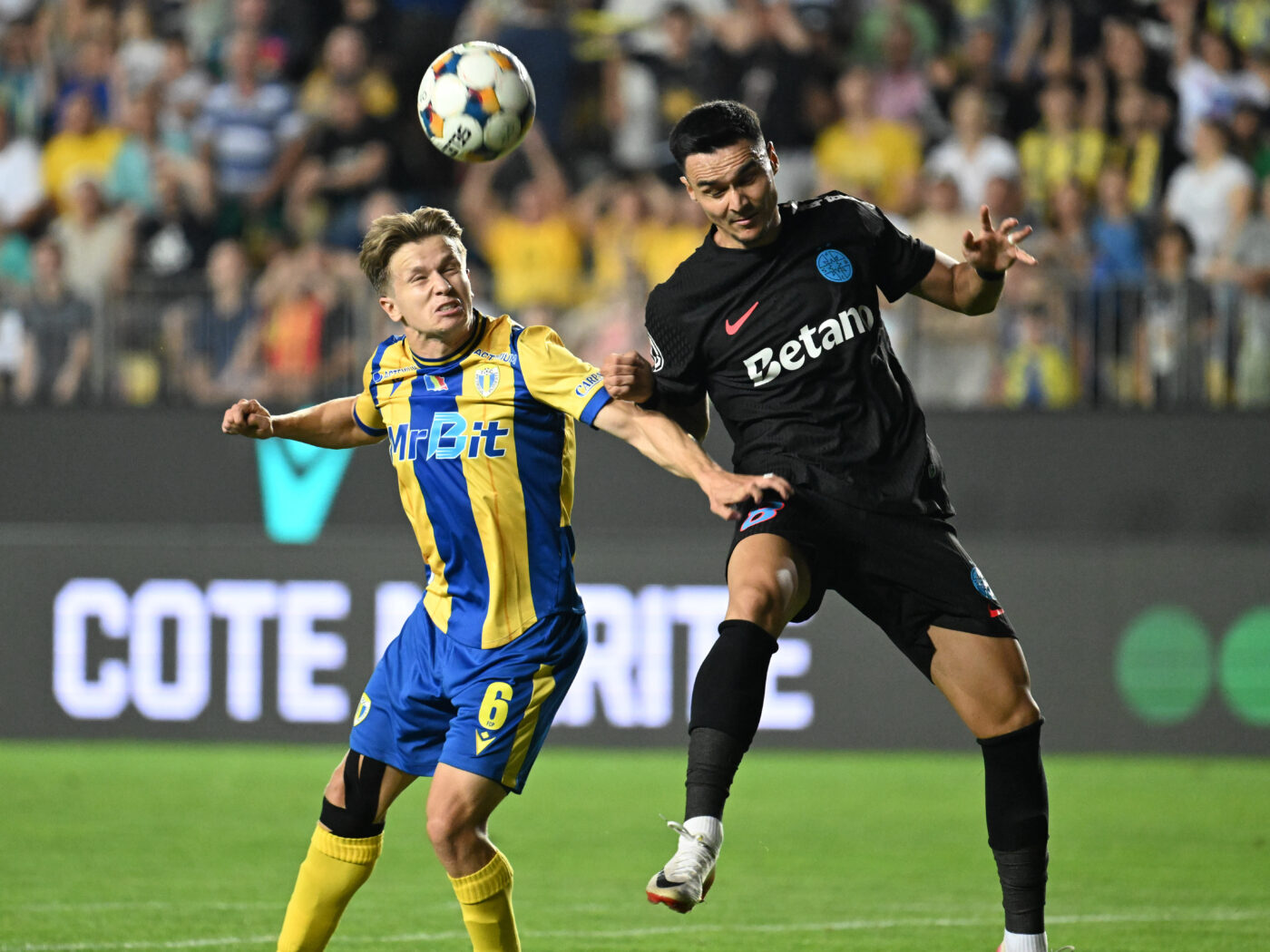 A semnat un nou contract! Mijlocașul de națională din Superliga României are un angajament mai generos