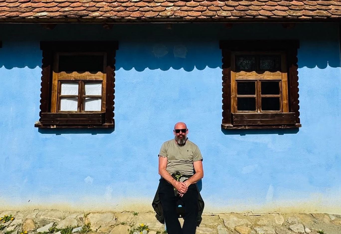 Bogdan Stelea, gest copleşitor: „Aruncată ieri în gunoi, astăzi este lângă inima mea”