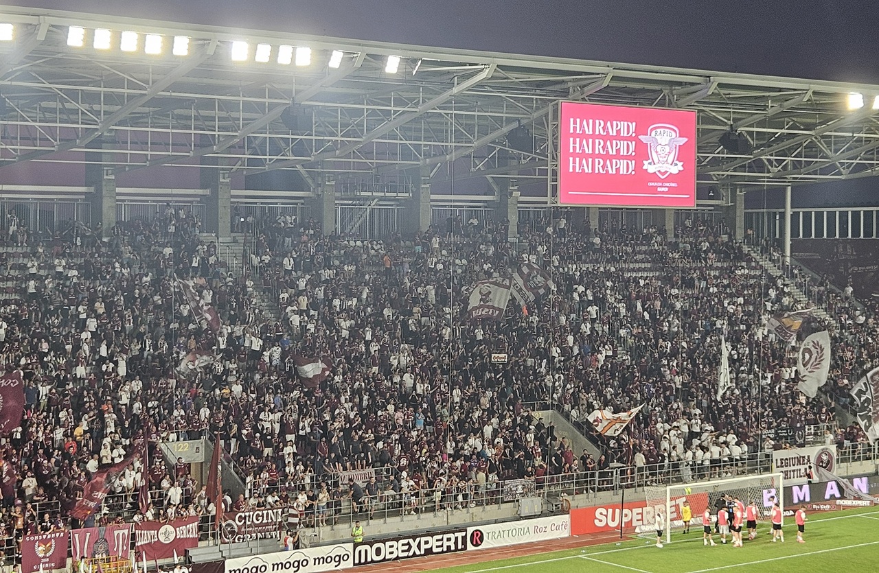 Ce s-a întâmplat pe Giuleşti, chiar înainte de Rapid – CFR Cluj. Crainicul a amuțit când a auzit ce strigă galeria bucureşteană