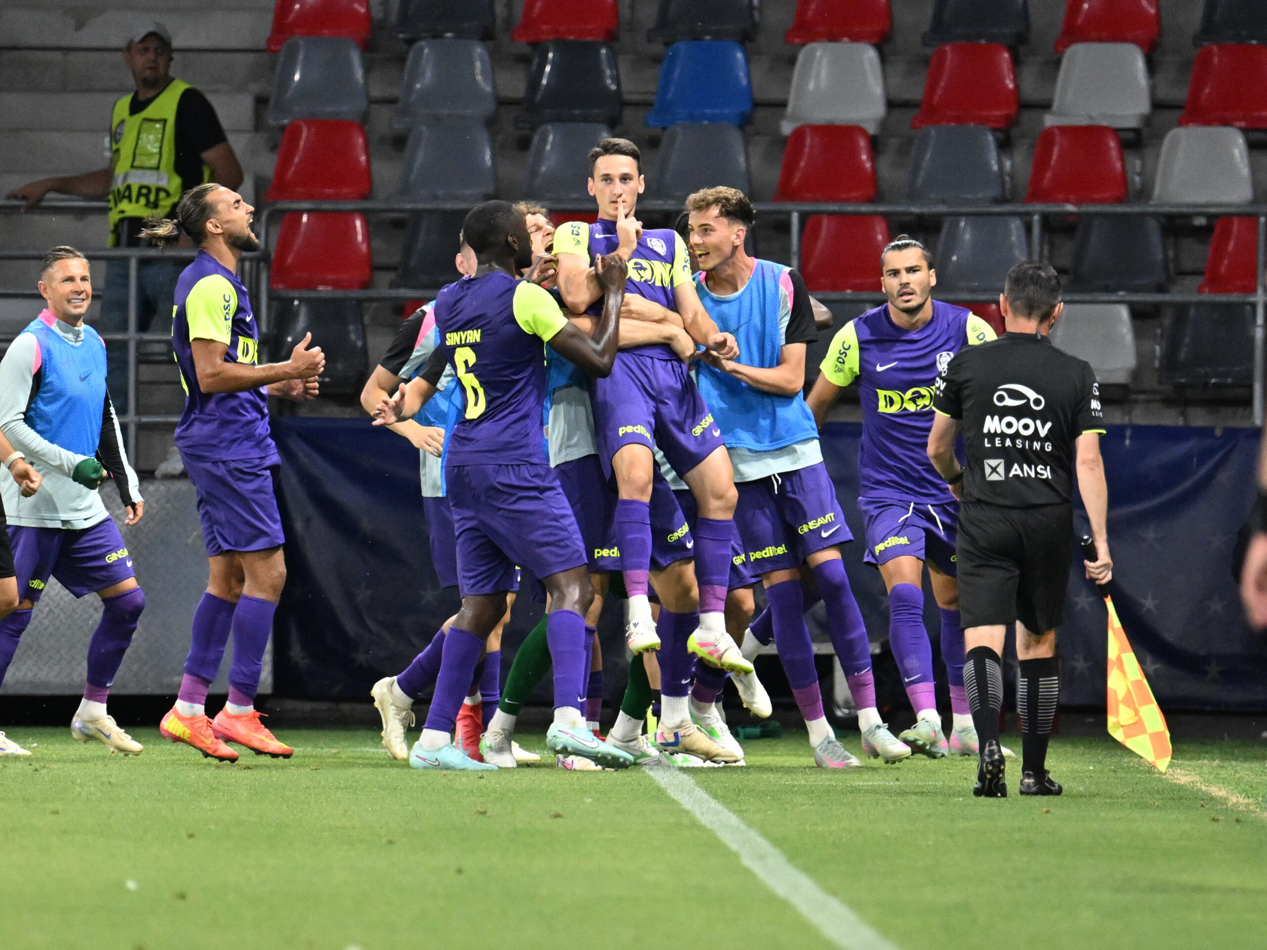 Cine transmite la TV Paksi - CFR Cluj