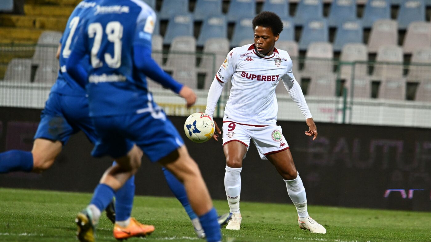 Clinton N’Jie, fostul jucător de la Rapid, semnează cu noua echipă! Marius Șumudică i-a dezvăluit salariul
