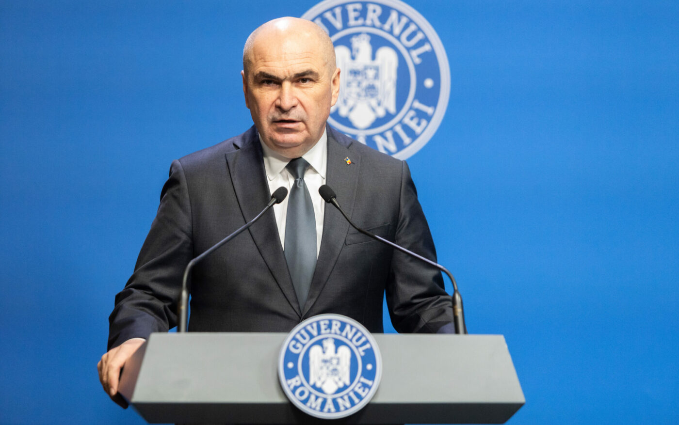 Contractul Guvernului Bolojan cu israelienii, de miliarde de euro, l-a scandalizat pe fiul magnatului Ion Țiriac: „N-avem bani pentru doctori, profesori și sport, dar ne apărăm de extratereștri!”