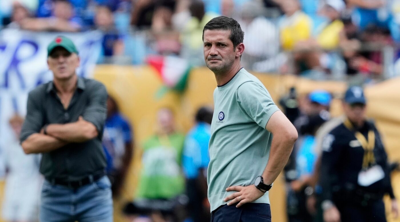 Cristi Chivu, desființat de fani după ce Inter a fost eliminată de la Campionatul Mondial al Cluburilor: „Nu e antrenor”