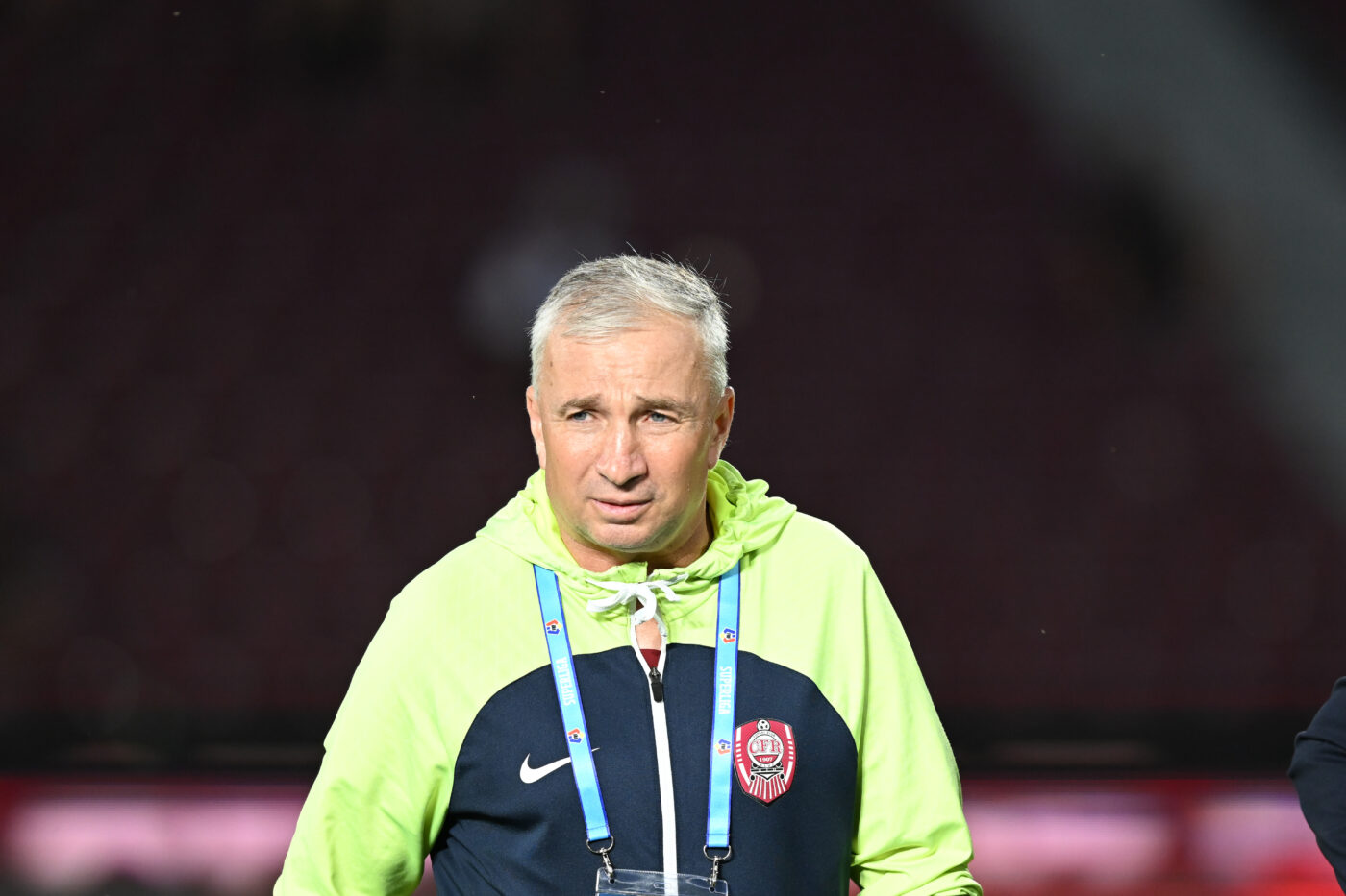 Dan-Petrescu-discurs-neverosimil-despre-infrangerea-FCSB-„As-fi-fost-luat-la-misto.-E-un-alt-aer-acolo-1400x933.jpg
