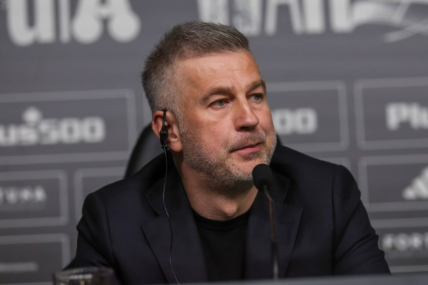 Edi-Iordanescu-a-castigat-la-debut-in-Europa-League-dar-si-a-certat-jucatorii-dupa-meci-„Astept-mai-mult-1400x933.jpg