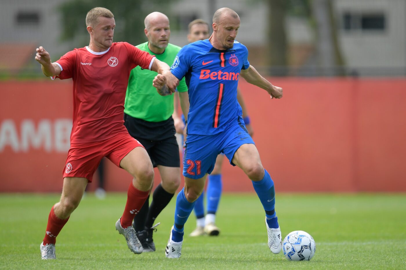 FCSB a schimbat programul de urgență. Decizia a fost luată, spre surprinderea fotbaliştilor