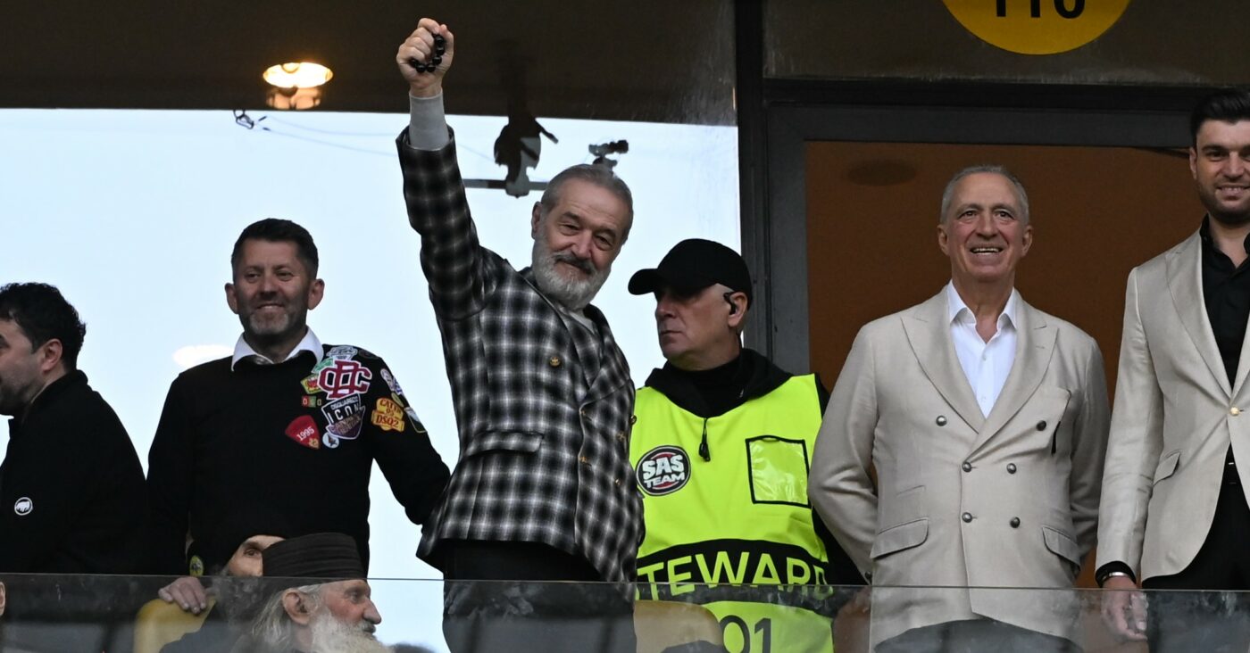 Gigi-Becali-a-desfacut-sampania-dupa-ce-FCSB-si-a-aflat-adversara-din-turul-3-preliminar-UCL.-„Nu-au-talia-noastra-1400x732.jpg