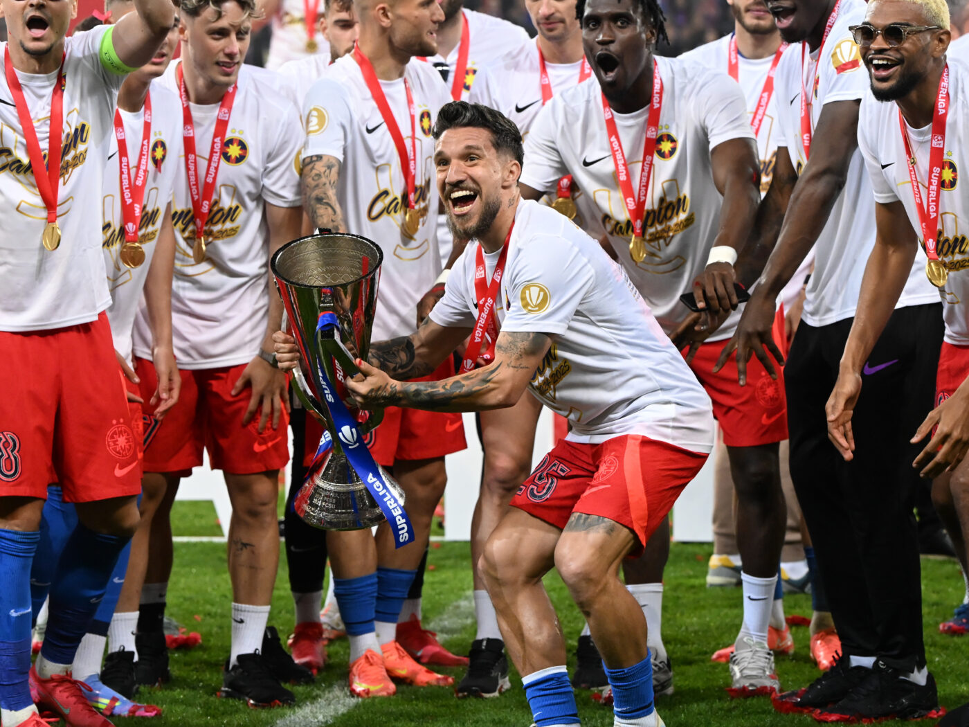 Gigi Becali pripravljen prepustiti Alexa Băluțo Petrolulu, krije tudi del plače