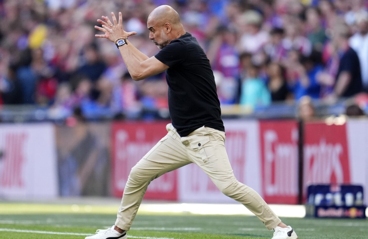 Guardiola s-a dus peste arbitru: „Glumeşti?”. Şi-a pierdut mințile în prelungirile cu Al-Hilal