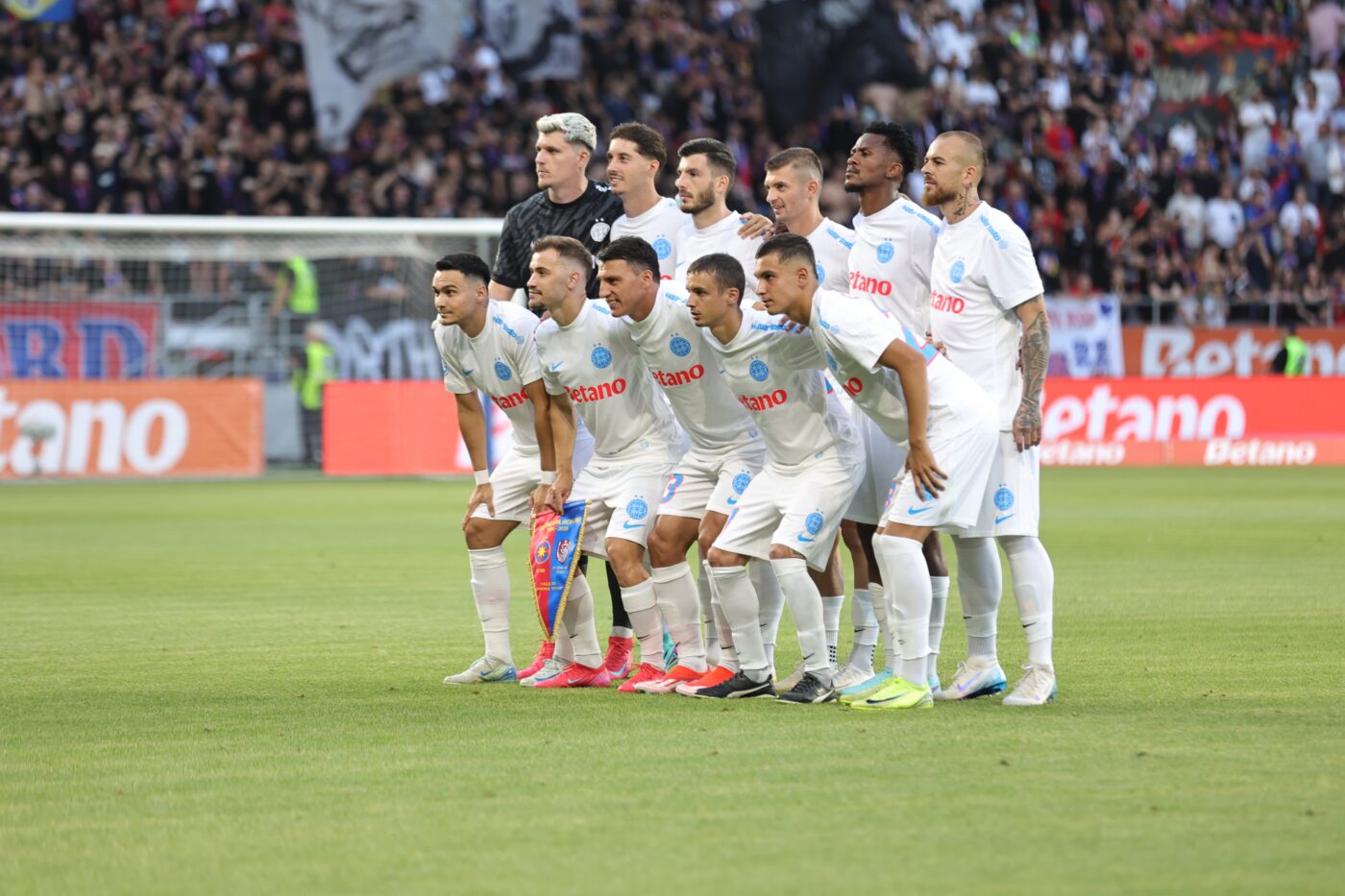 Momentul în care s-a făcut liniște pe stadionul Steaua. Ce a apărut pe tabelă, la partida FCSB – CFR Cluj