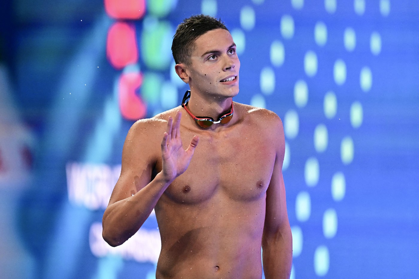 David Popovici se je uvrstil v polfinale SP v plavanju v Singapurju