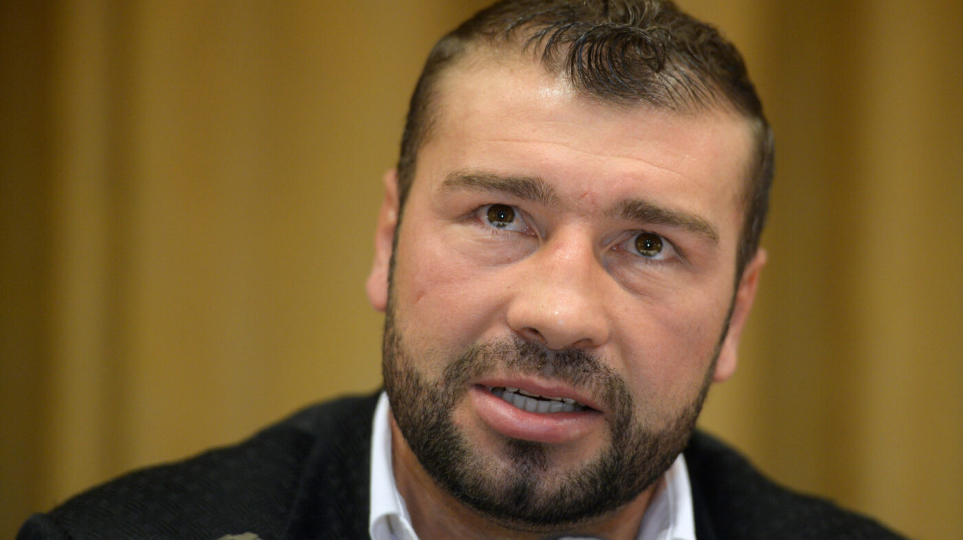 Reactia-lui-Lucian-Bute-despre-moartea-lui-Mihai-Leu-a-starnit-emotie-in-mediul-online-„Asta-a-pierdut-Romania-scaled-e1751446076826-1400x786.jpg