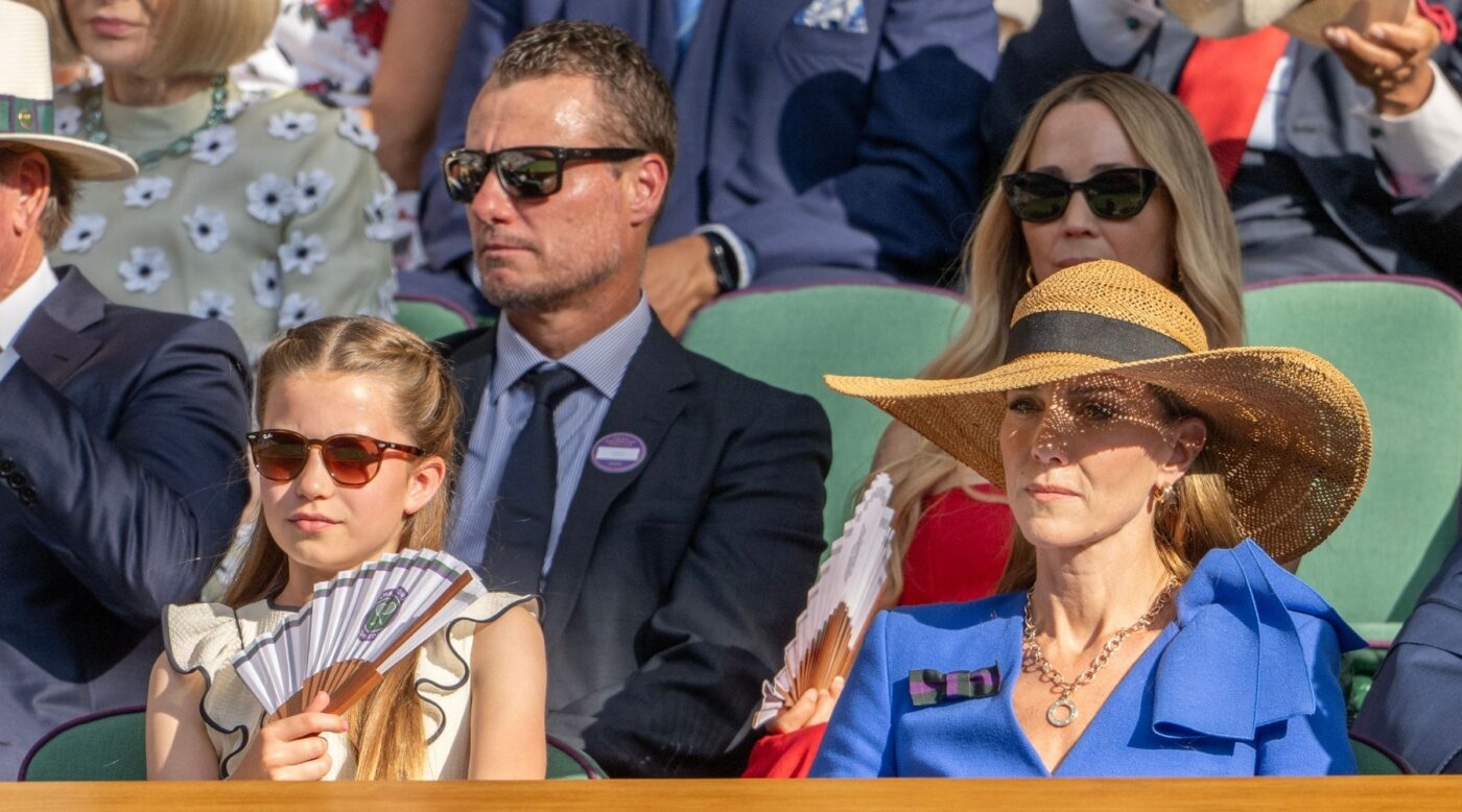 S-a viralizat în toată lumea! Gestul prințesei Charlotte față de Kate Middleton până când mama ei i-a cerut să se oprească!