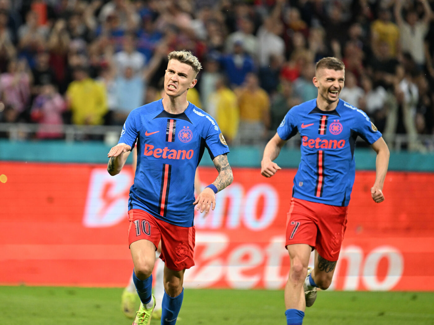 Schimbul momentului la FCSB! Tavi Popescu şi Florin Tănase, implicați în mutarea care îi aduce lui Denis Alibec numărul mult visat