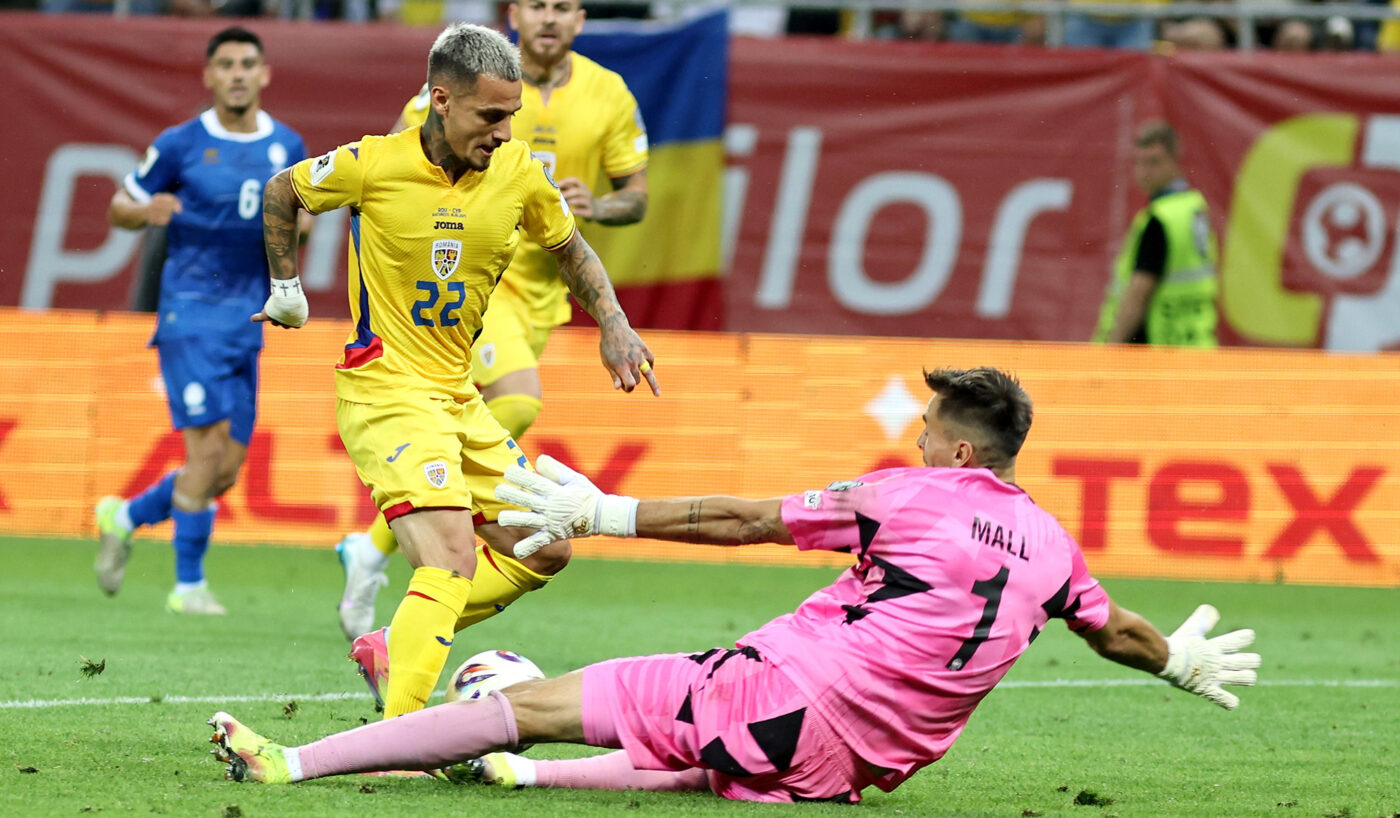 Soc-Alex-Mitrita-ar-lua-in-calcul-sa-se-retraga-de-la-echipa-nationala-dupa-ce-Mircea-Lucescu-a-spus-ca-e-pierdut-pentru-Romania-„-Nu-va-sta-sa-se-milogeasca-1400x818.jpg