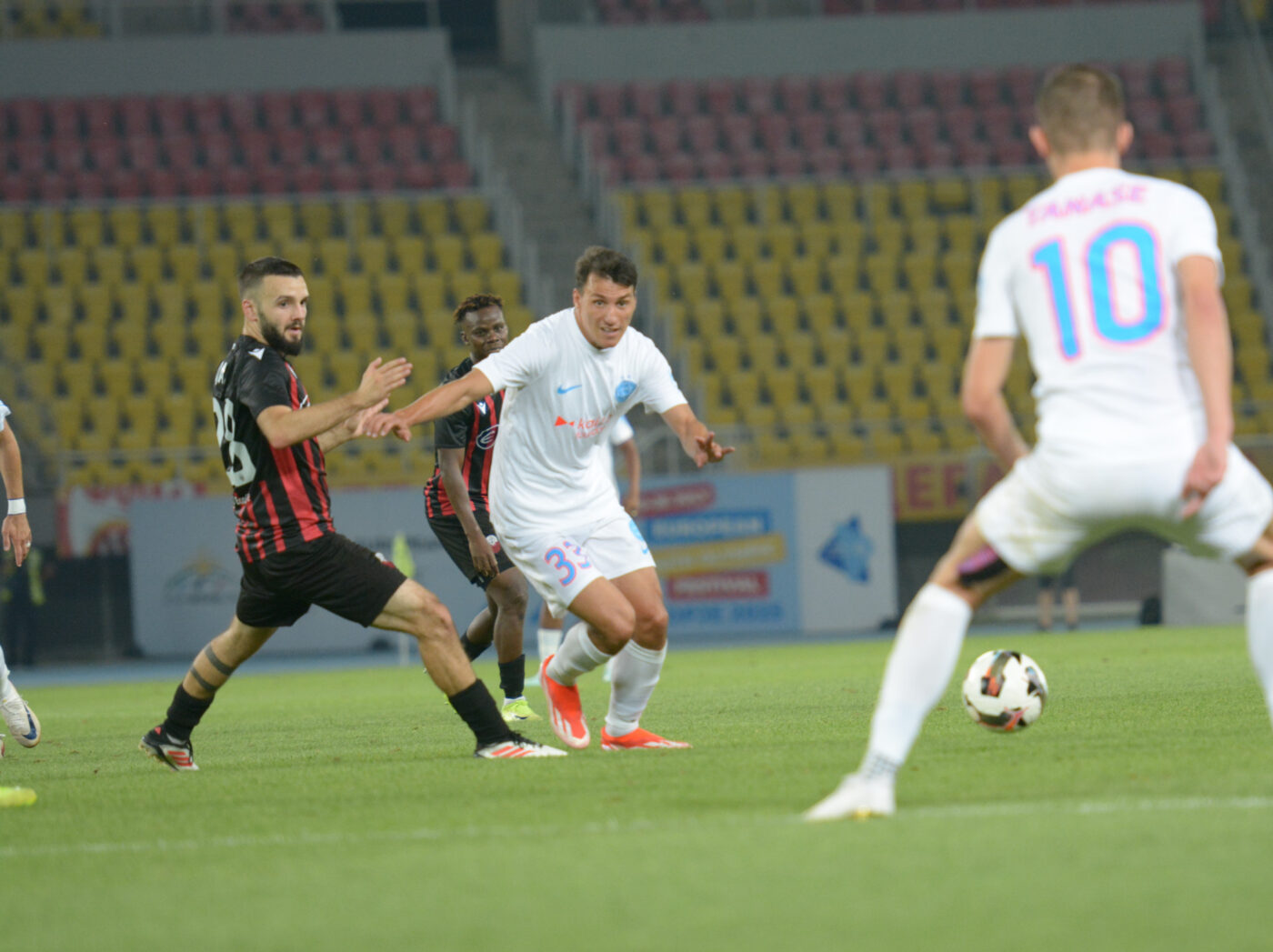 Un-jucator-de-la-Shkendija-ii-da-sperante-FCSB-ului-dupa-esecul-din-Champions-League-„E-favorita-1400x1047.jpg