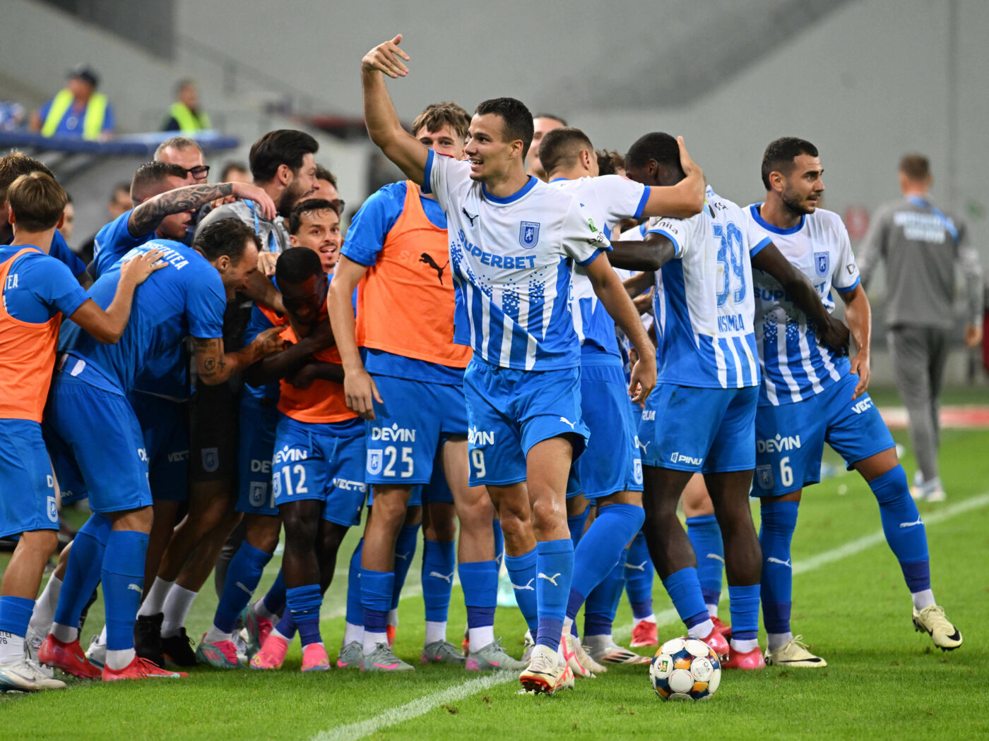 Universitatea Craiova – U Cluj 2-1, în etapa 3 din Superliga. Assad Al Hamlawi marchează două goluri pe final și obține victoria pentru echipa lui Mirel Rădoi