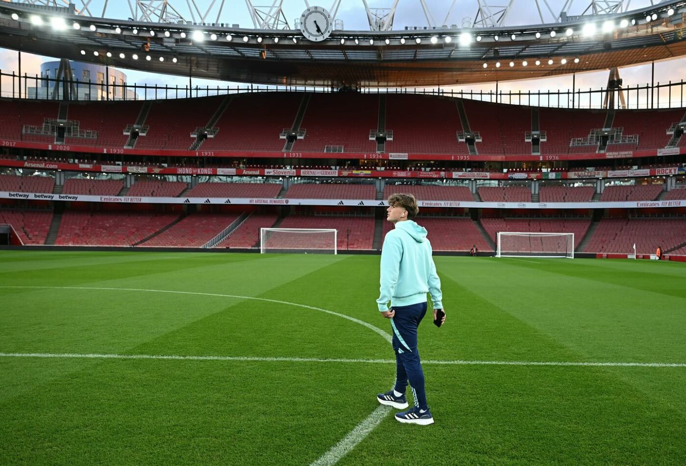 „Este cel mai bun din Anglia, din Europa și din lume”. Un copil de 15 ani de la Arsenal Londra e văzut drept noul fenomen al planetei