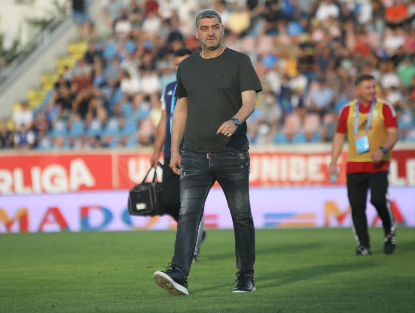 „La vârsta lui, a făcut 36 de antrenamente și a jucat șase meciuri amicale!”. Liviu Ciobotariu, uluit de un fotbalist de la Petrolul